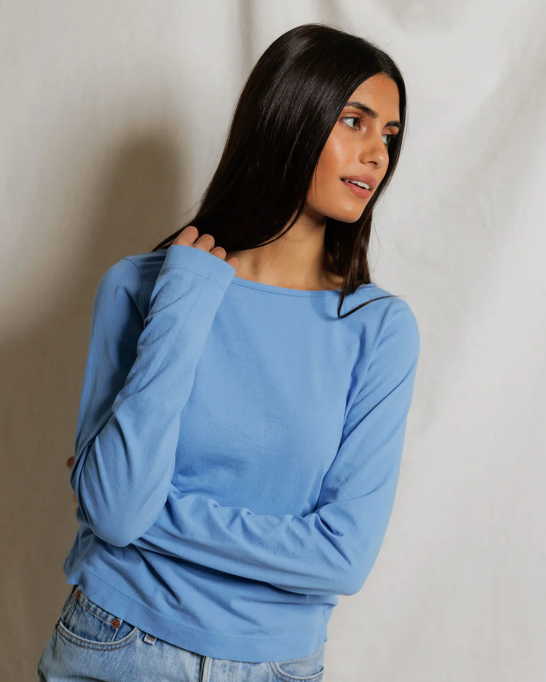 Perfect White Tee Parker in Pacific Blue