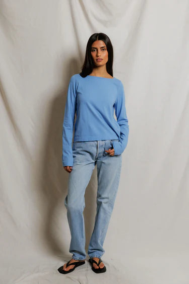 Perfect White Tee Parker in Pacific Blue