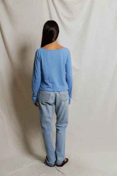Perfect White Tee Parker in Pacific Blue