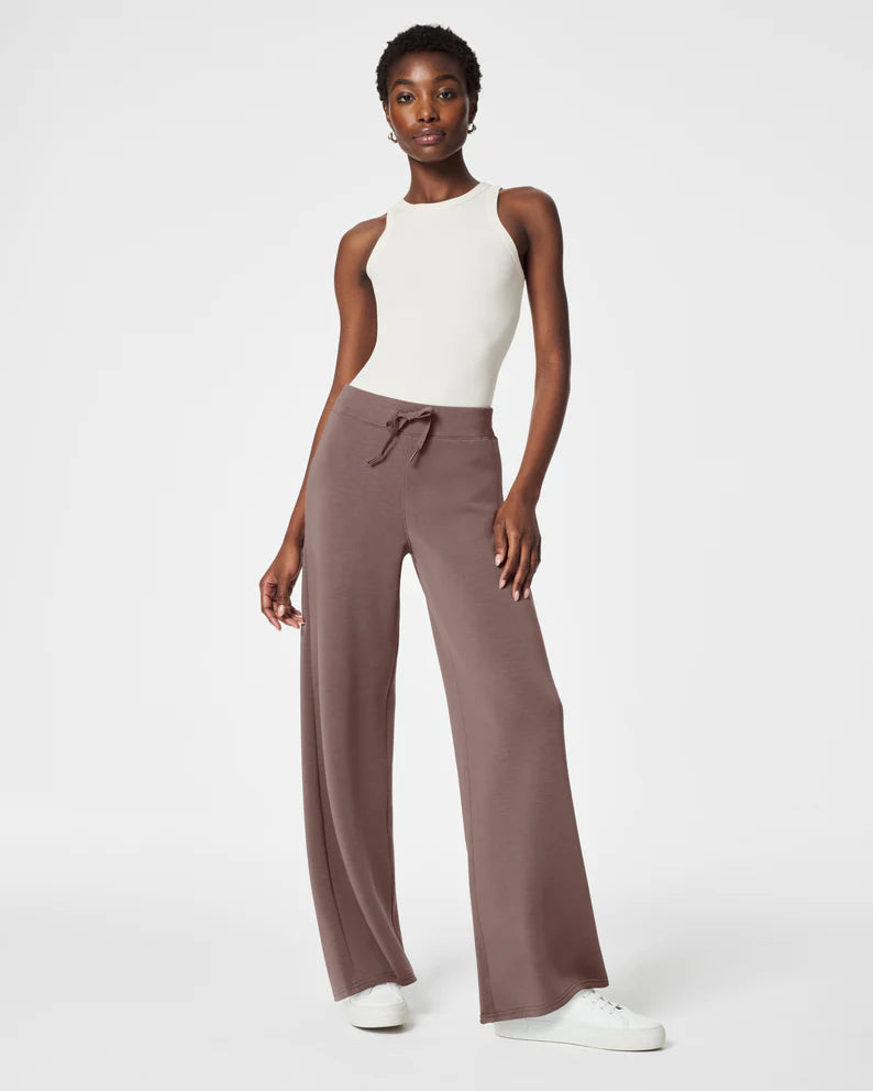 Airessentials Tapered Pants – Rhodes Boutique